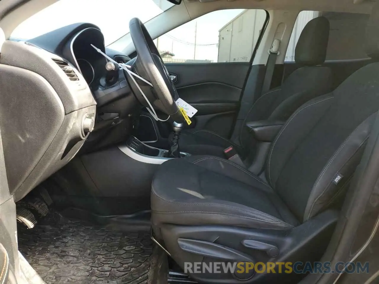 7 Photograph of a damaged car 3C4NJCAB9KT636992 JEEP COMPASS 2019