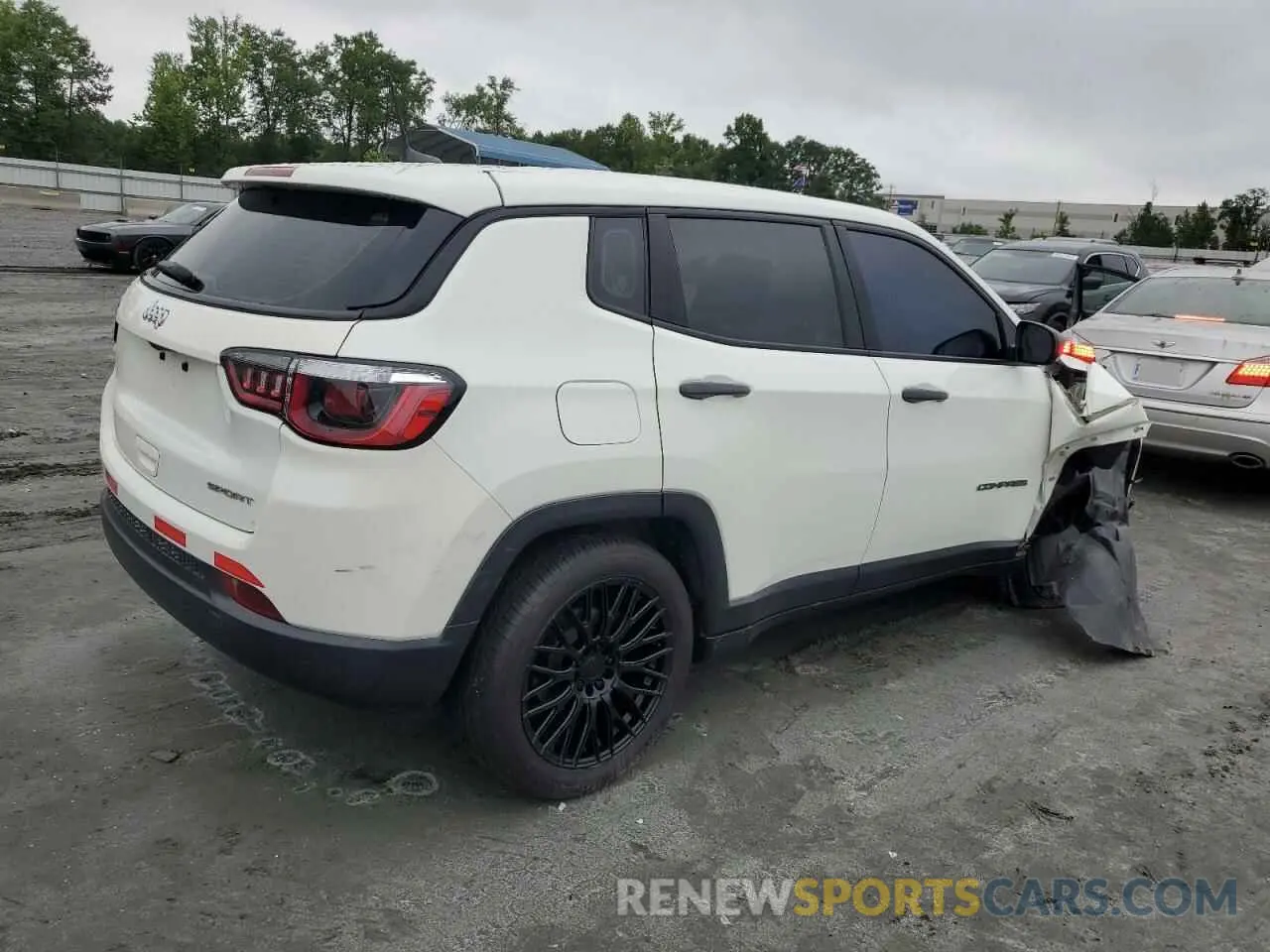 3 Photograph of a damaged car 3C4NJCAB9KT778064 JEEP COMPASS 2019