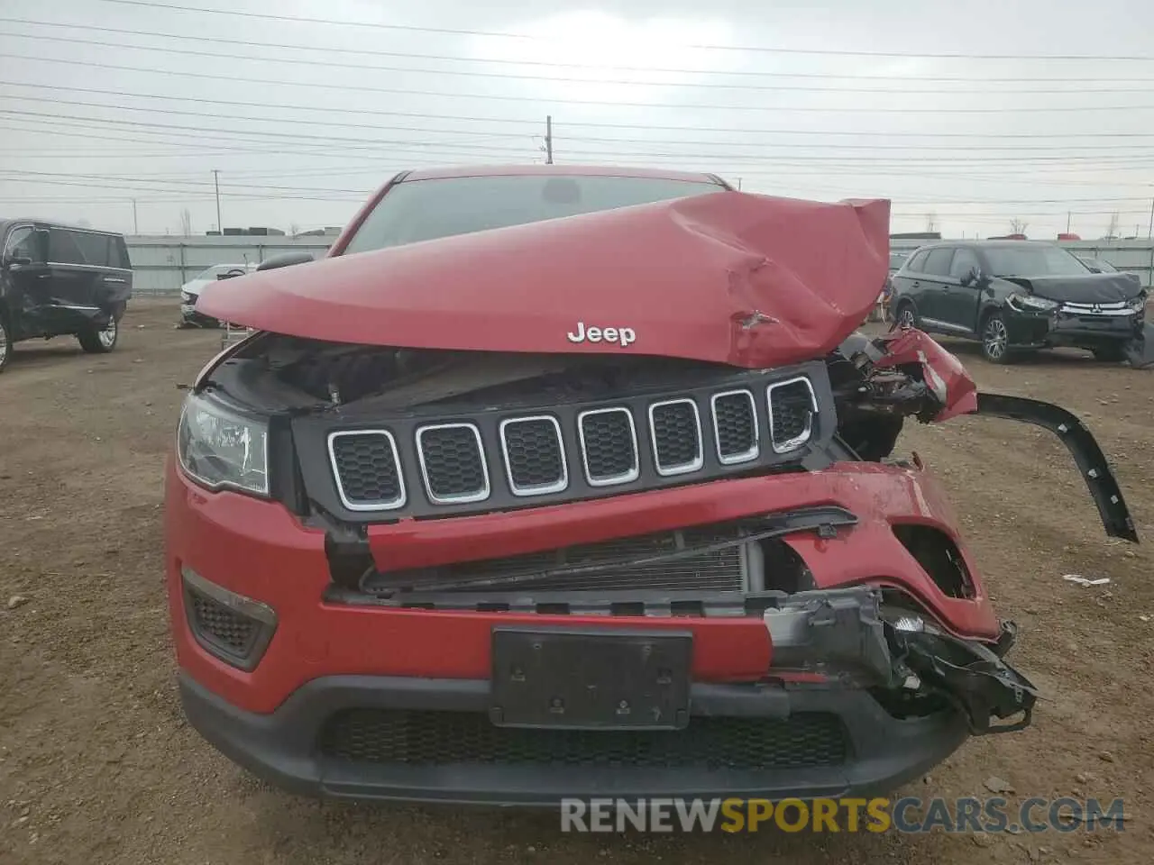 5 Photograph of a damaged car 3C4NJCABXKT715569 JEEP COMPASS 2019