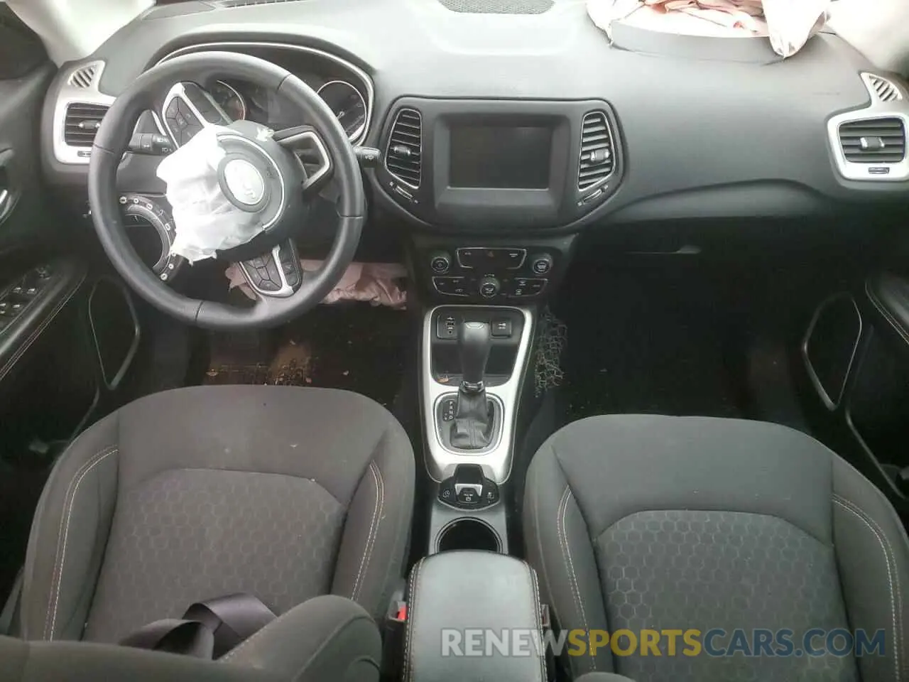 8 Photograph of a damaged car 3C4NJCABXKT715569 JEEP COMPASS 2019