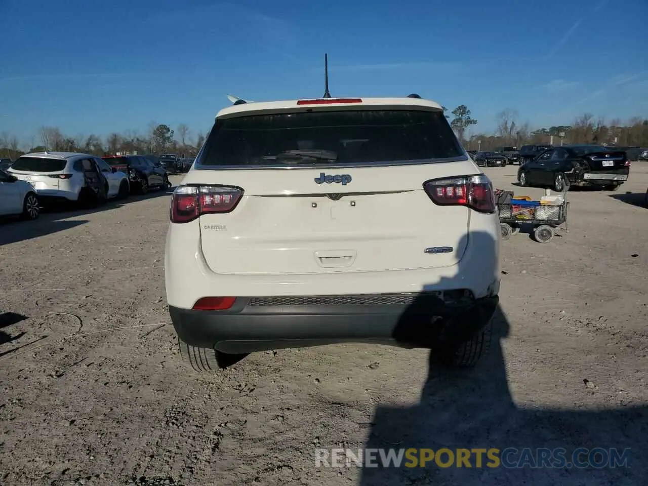 6 Photograph of a damaged car 3C4NJCBB0KT652173 JEEP COMPASS 2019