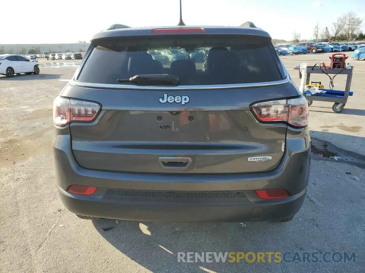 6 Photograph of a damaged car 3C4NJCBB0KT677414 JEEP COMPASS 2019