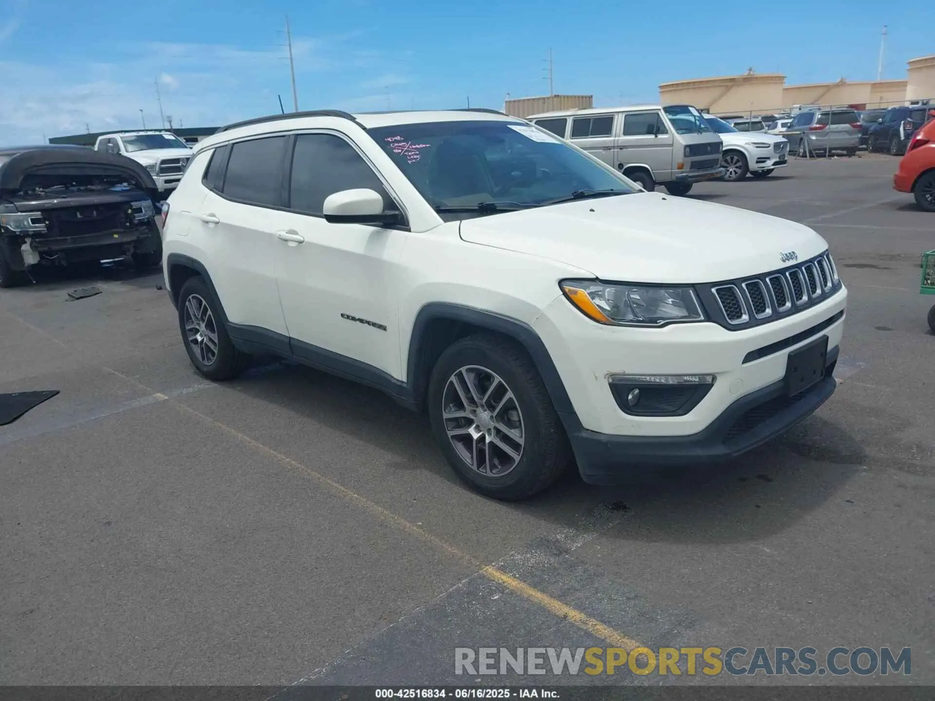 1 Photograph of a damaged car 3C4NJCBB1KT636564 JEEP COMPASS 2019