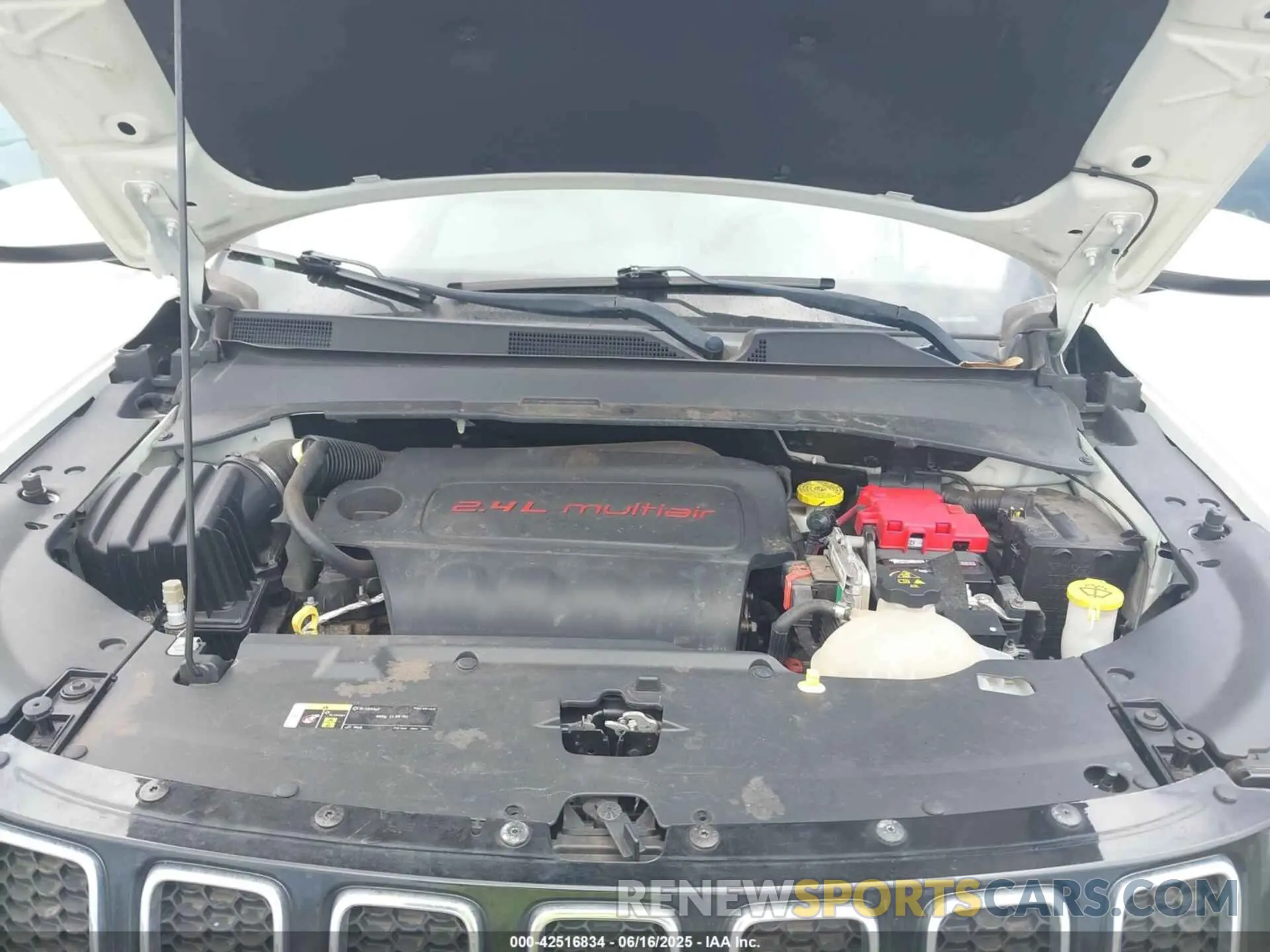 10 Photograph of a damaged car 3C4NJCBB1KT636564 JEEP COMPASS 2019