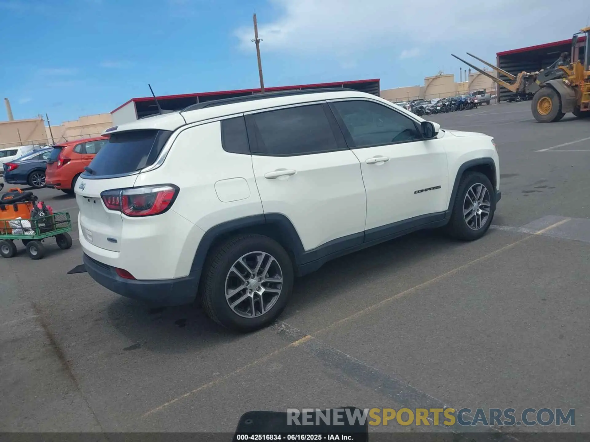 4 Photograph of a damaged car 3C4NJCBB1KT636564 JEEP COMPASS 2019