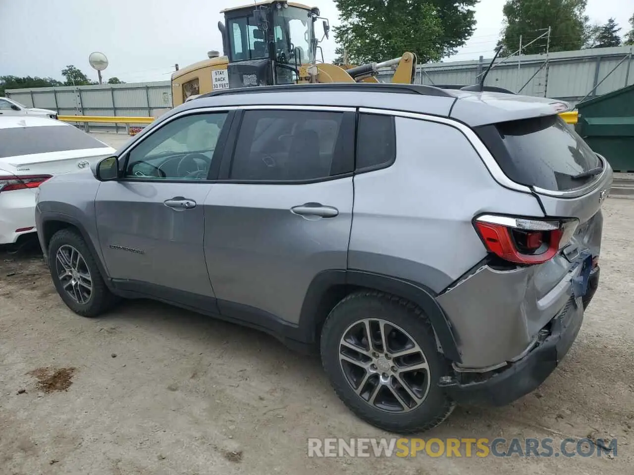 2 Photograph of a damaged car 3C4NJCBB1KT636757 JEEP COMPASS 2019