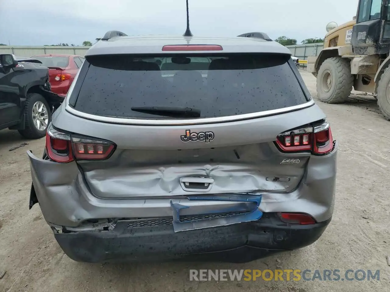 6 Photograph of a damaged car 3C4NJCBB1KT636757 JEEP COMPASS 2019