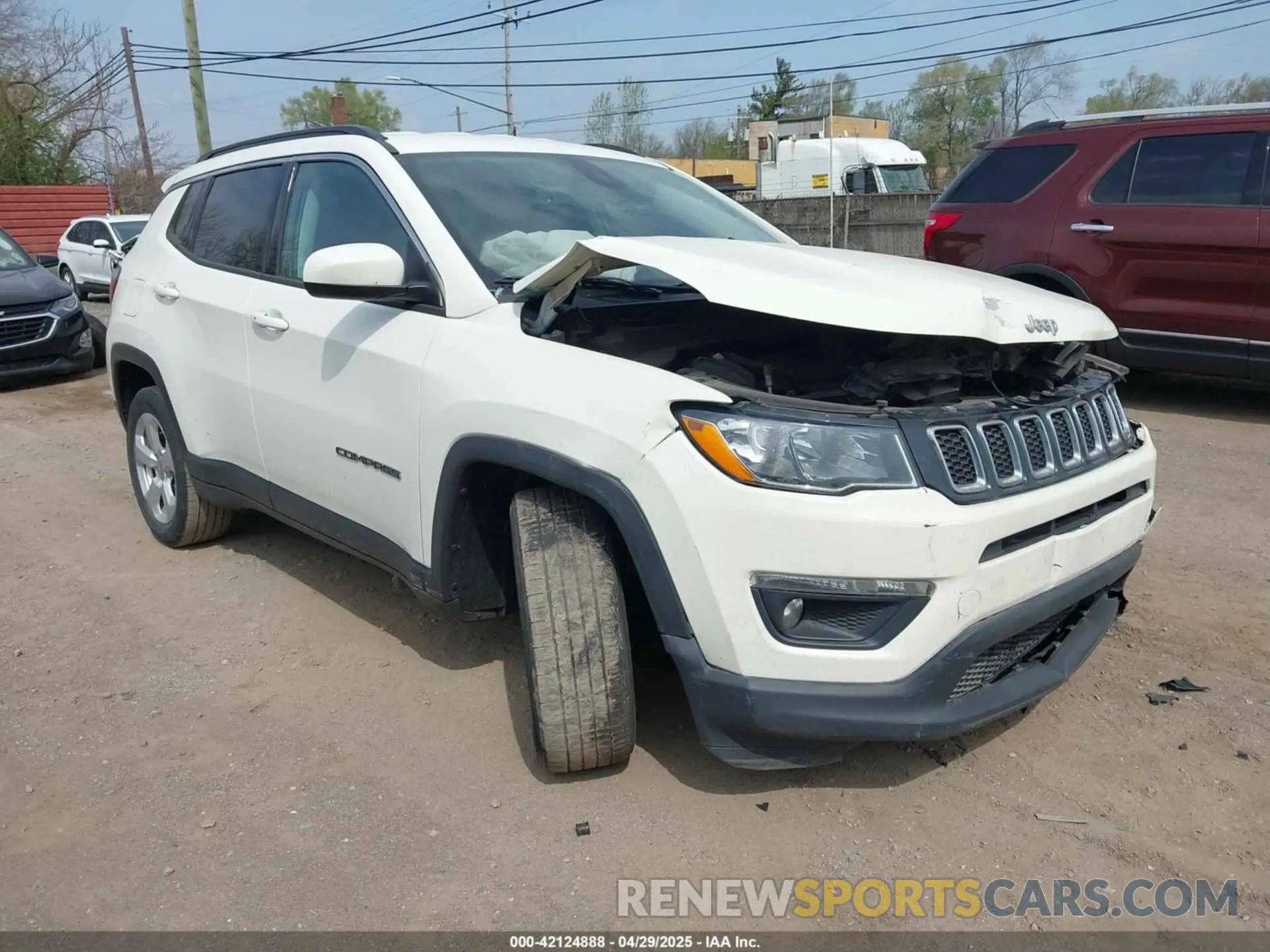 1 Photograph of a damaged car 3C4NJCBB1KT646706 JEEP COMPASS 2019