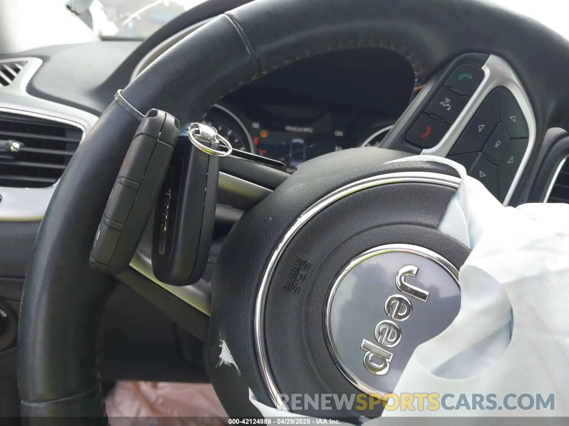 11 Photograph of a damaged car 3C4NJCBB1KT646706 JEEP COMPASS 2019
