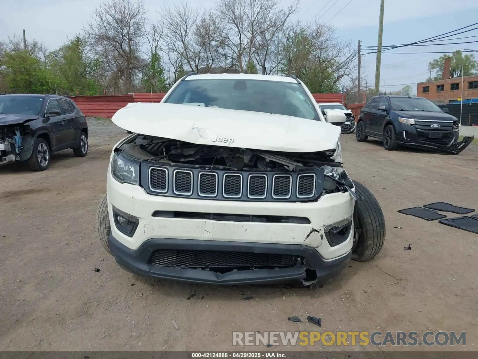 12 Photograph of a damaged car 3C4NJCBB1KT646706 JEEP COMPASS 2019