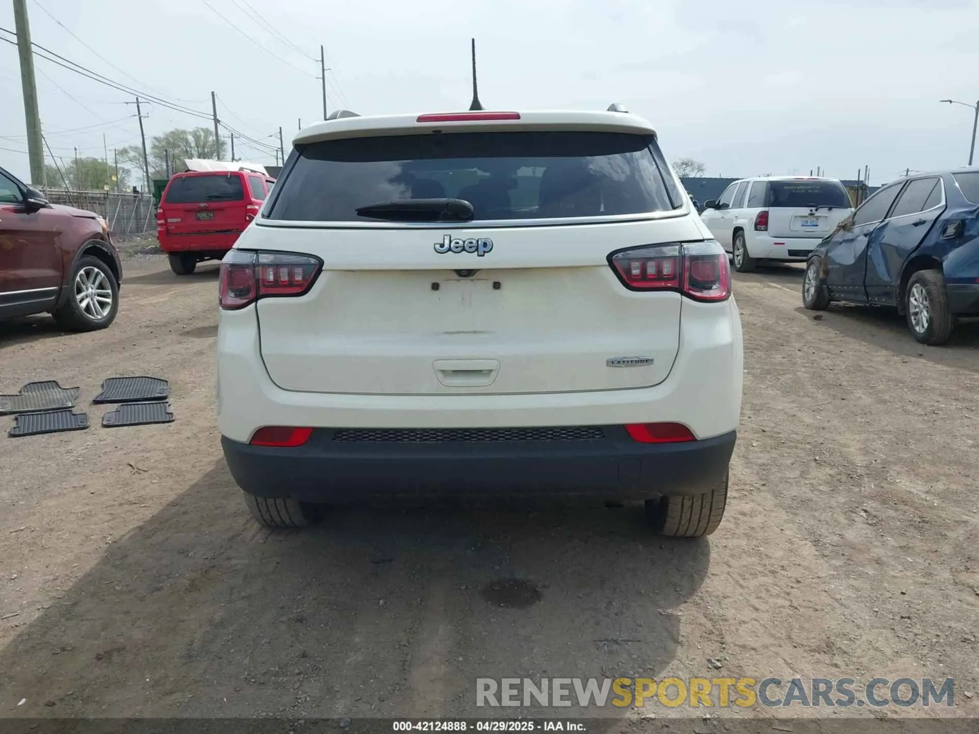 16 Photograph of a damaged car 3C4NJCBB1KT646706 JEEP COMPASS 2019
