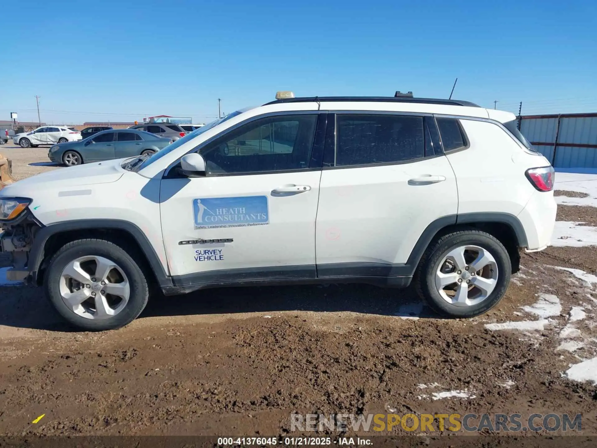 15 Photograph of a damaged car 3C4NJCBB1KT654692 JEEP COMPASS 2019
