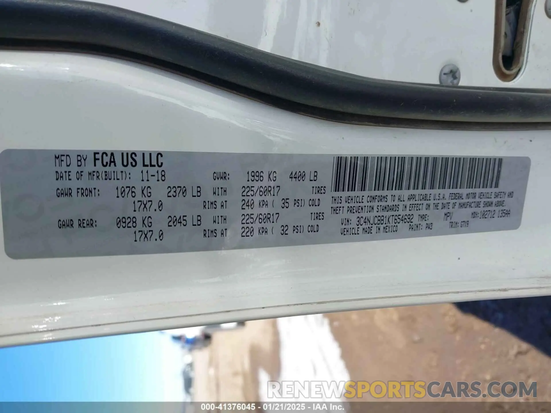 9 Photograph of a damaged car 3C4NJCBB1KT654692 JEEP COMPASS 2019