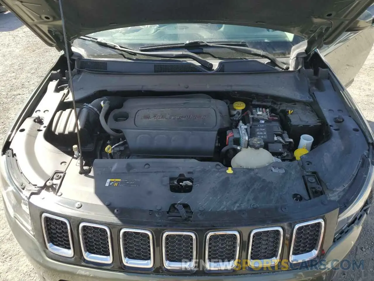 13 Photograph of a damaged car 3C4NJCBB1KT743968 JEEP COMPASS 2019