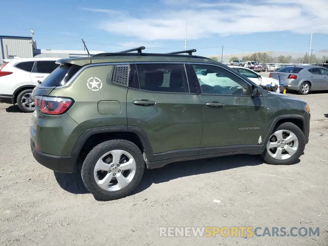 3 Photograph of a damaged car 3C4NJCBB1KT743968 JEEP COMPASS 2019
