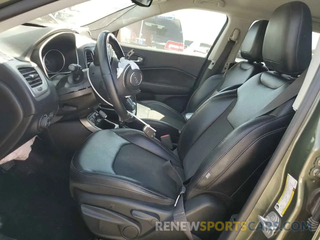 7 Photograph of a damaged car 3C4NJCBB1KT743968 JEEP COMPASS 2019