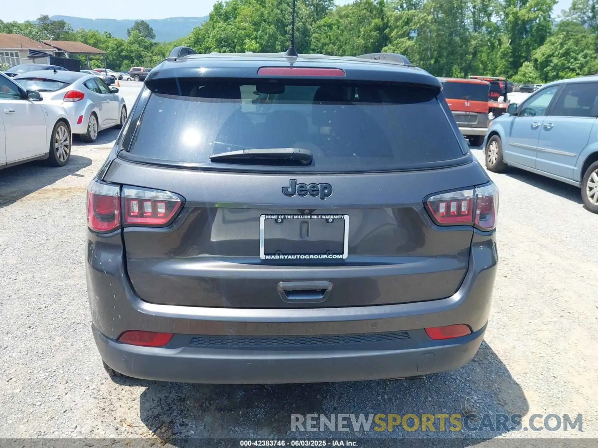 16 Photograph of a damaged car 3C4NJCBB1KT844217 JEEP COMPASS 2019