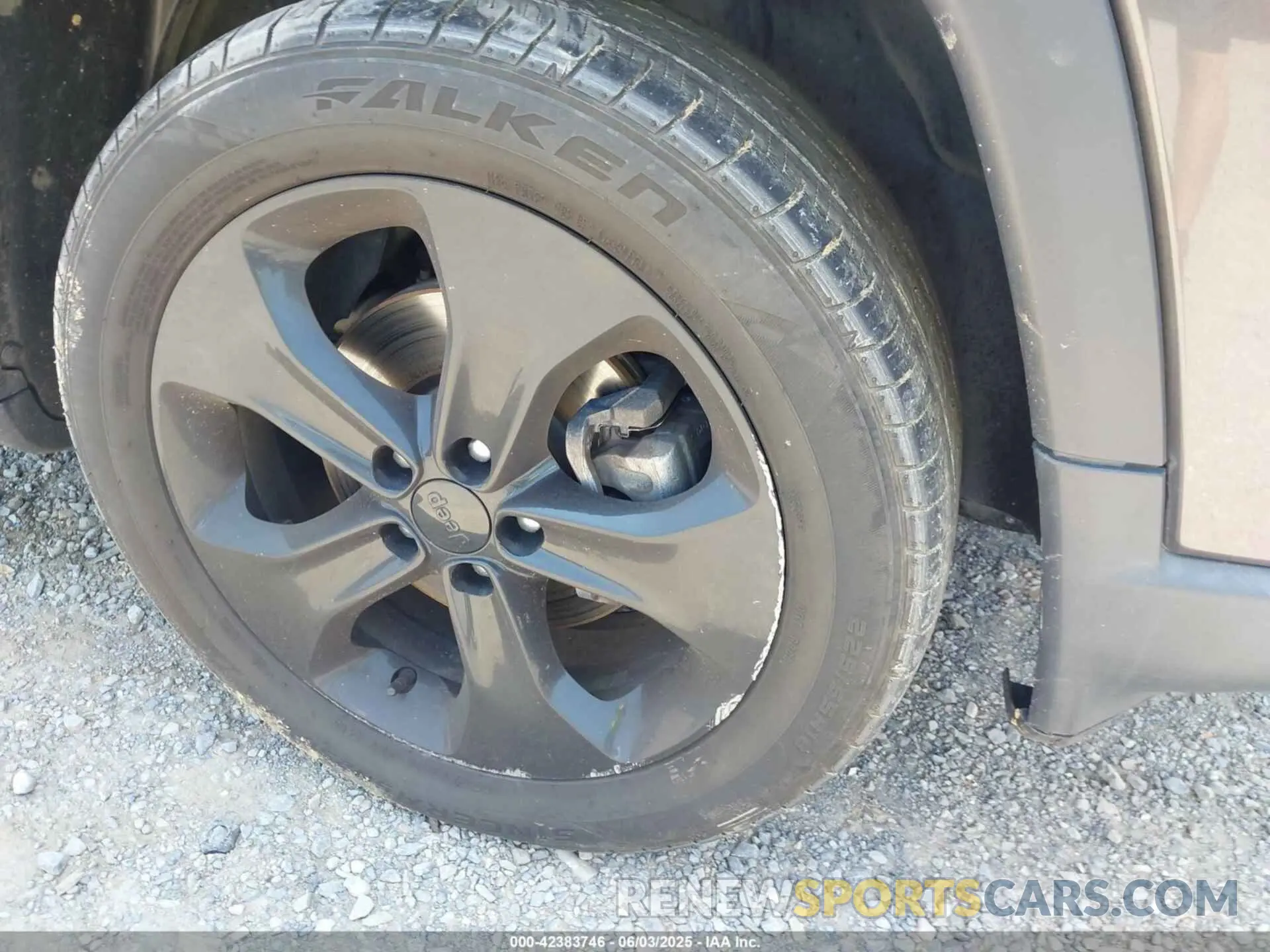 20 Photograph of a damaged car 3C4NJCBB1KT844217 JEEP COMPASS 2019