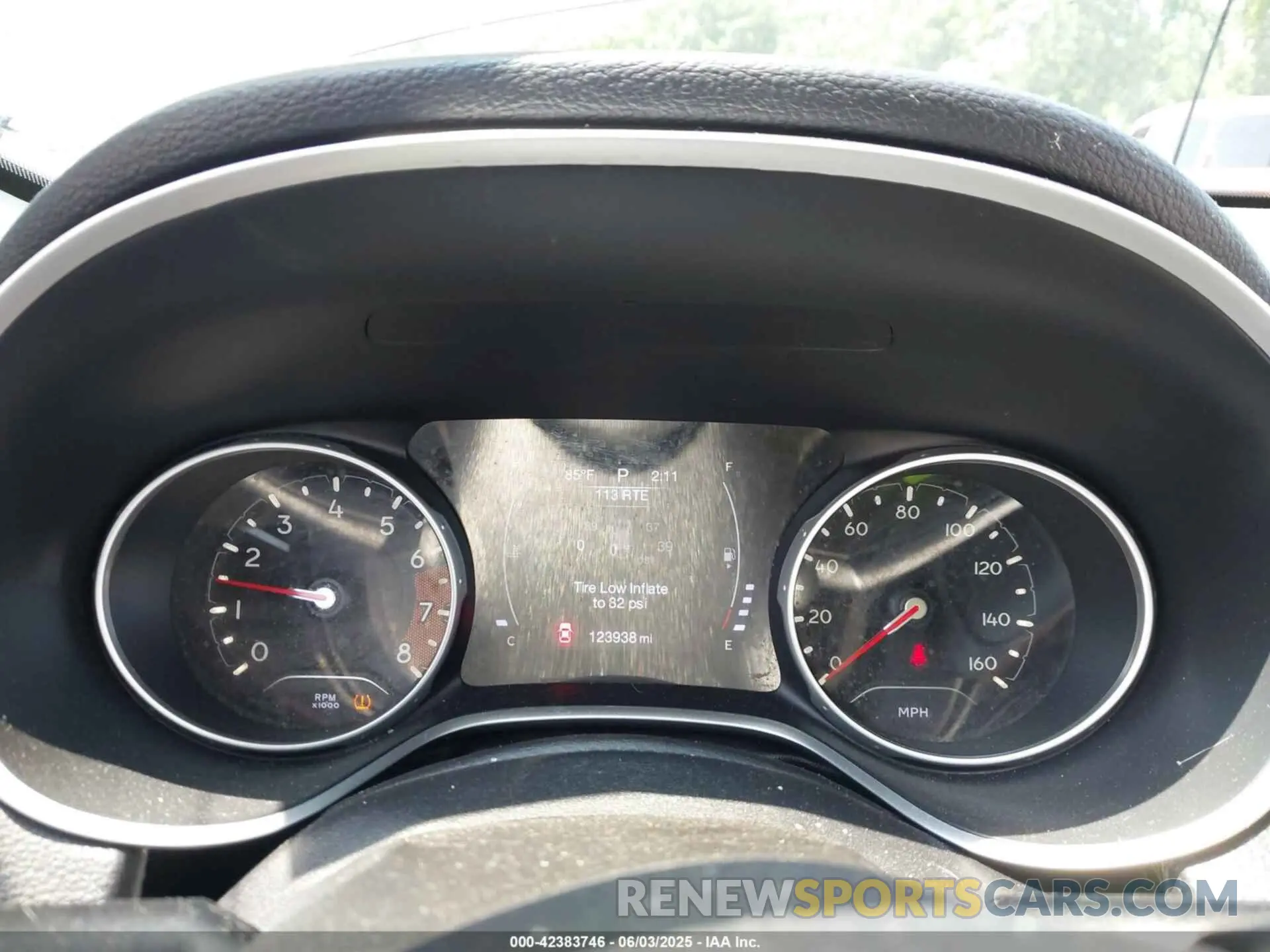 7 Photograph of a damaged car 3C4NJCBB1KT844217 JEEP COMPASS 2019