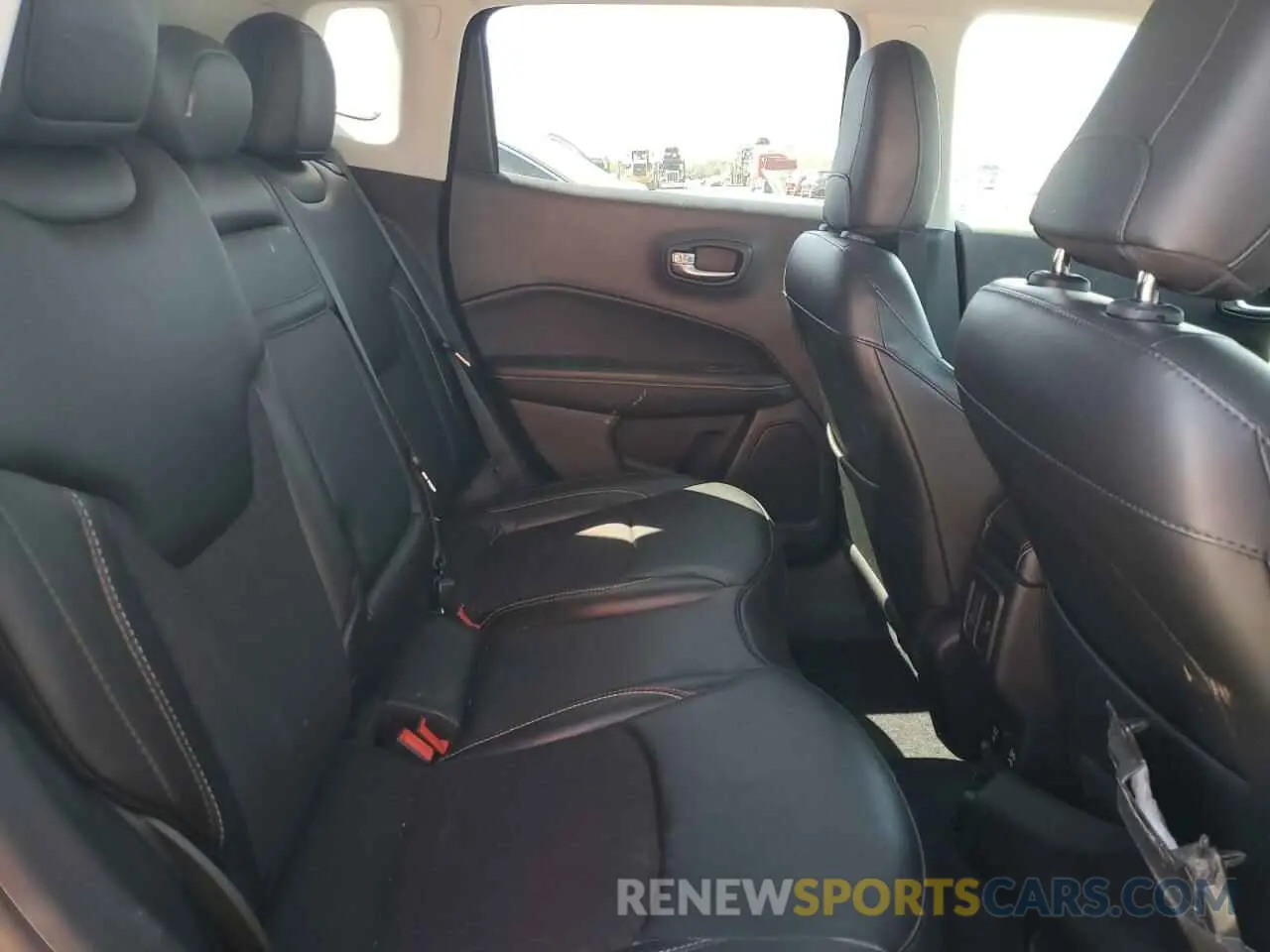 11 Photograph of a damaged car 3C4NJCBB2KT615352 JEEP COMPASS 2019