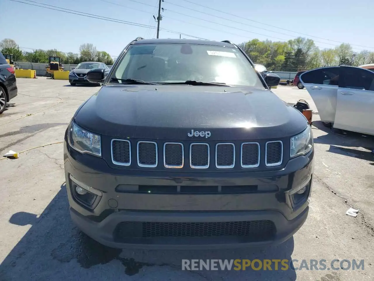 5 Photograph of a damaged car 3C4NJCBB2KT615352 JEEP COMPASS 2019