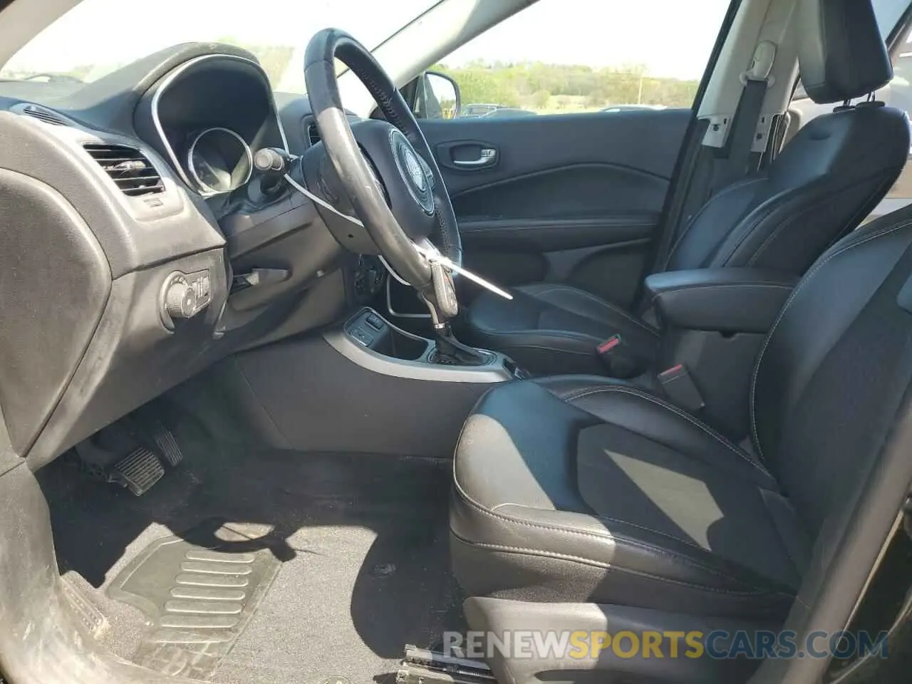 7 Photograph of a damaged car 3C4NJCBB2KT615352 JEEP COMPASS 2019