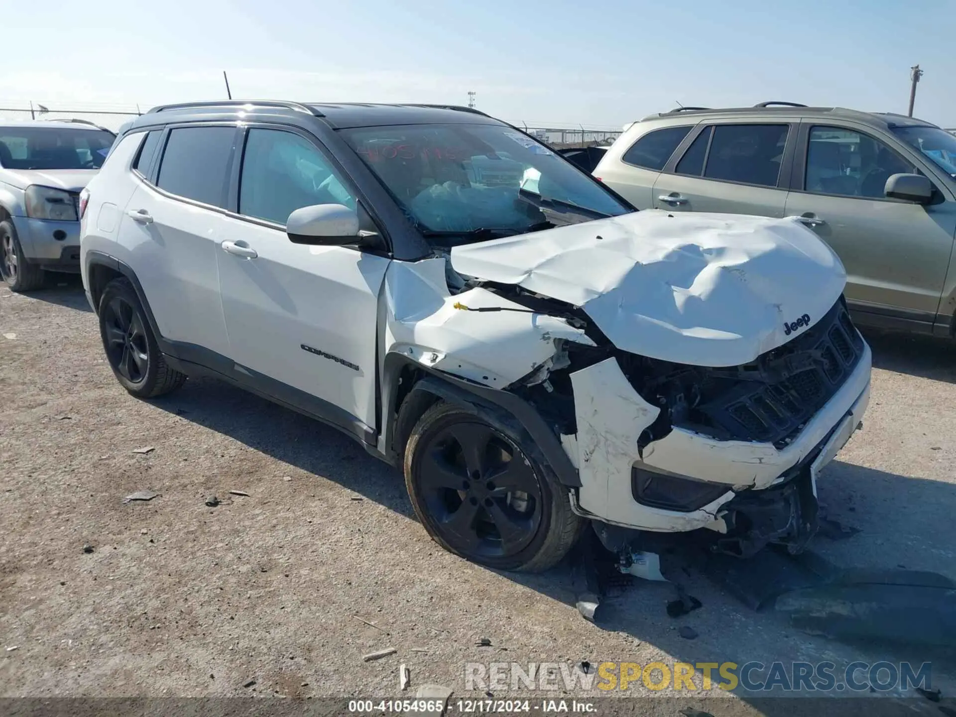 1 Photograph of a damaged car 3C4NJCBB2KT832402 JEEP COMPASS 2019