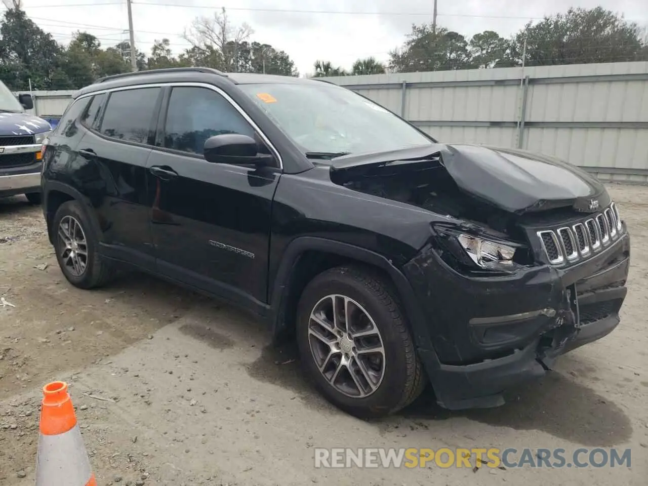 4 Photograph of a damaged car 3C4NJCBB2KT843741 JEEP COMPASS 2019