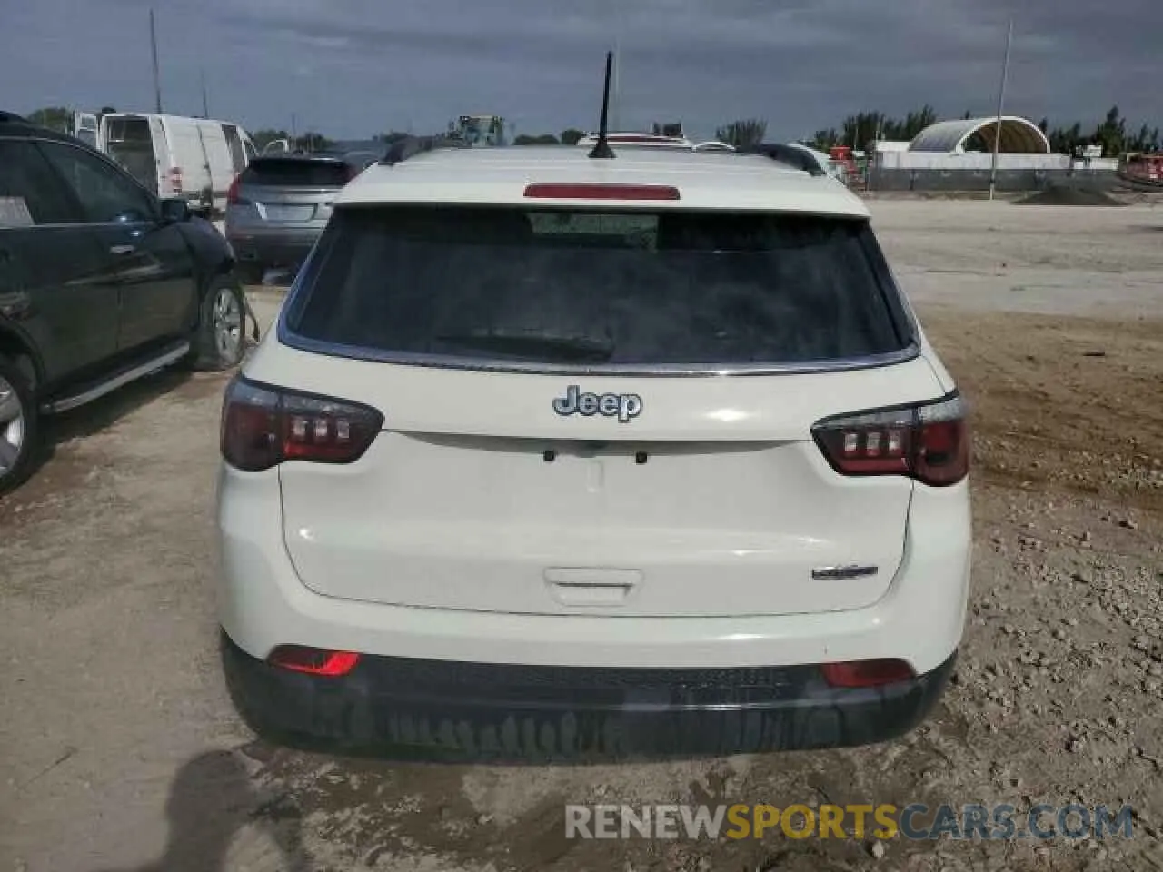 6 Photograph of a damaged car 3C4NJCBB3KT736522 JEEP COMPASS 2019