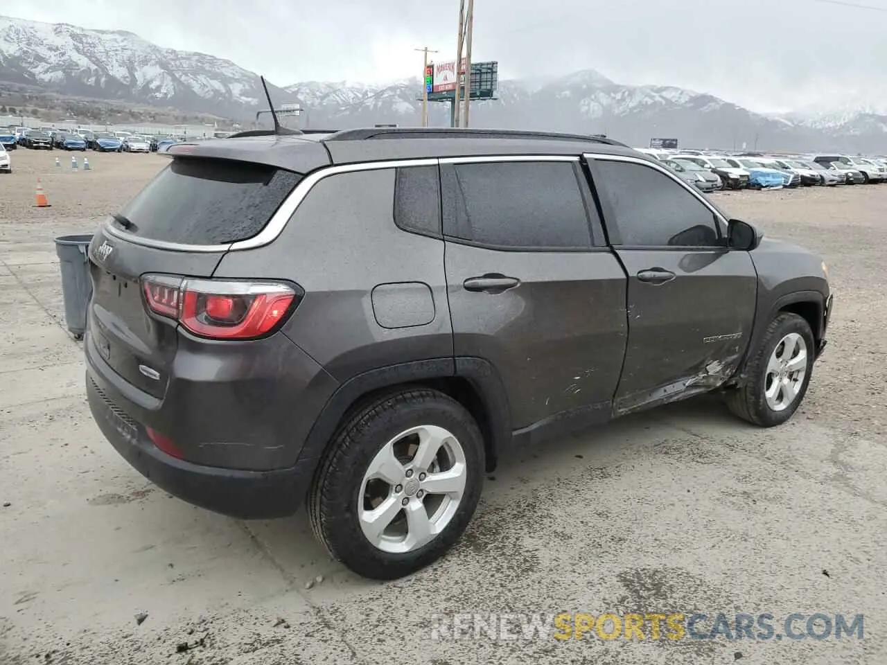3 Photograph of a damaged car 3C4NJCBB3KT756088 JEEP COMPASS 2019
