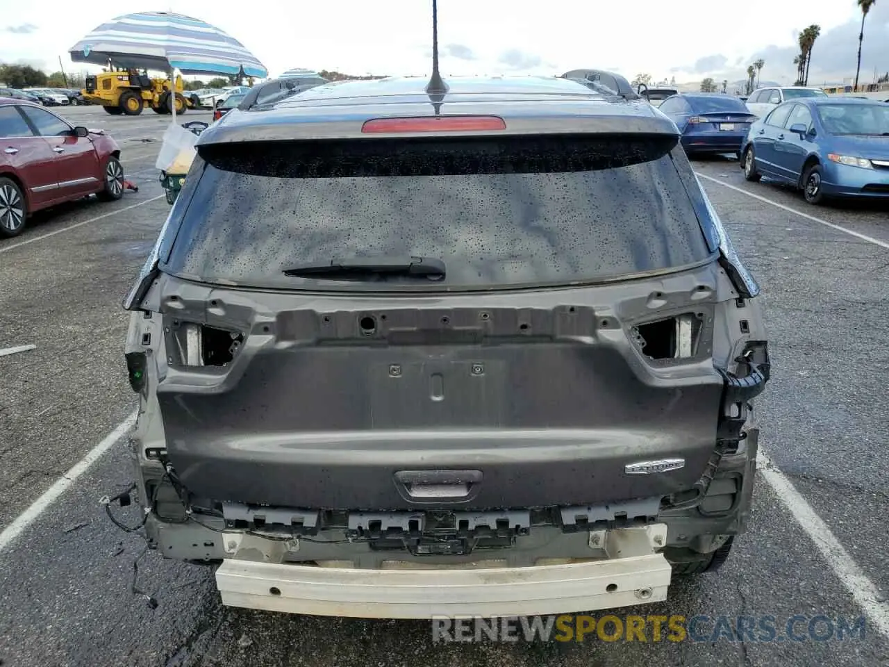 6 Photograph of a damaged car 3C4NJCBB3KT788913 JEEP COMPASS 2019