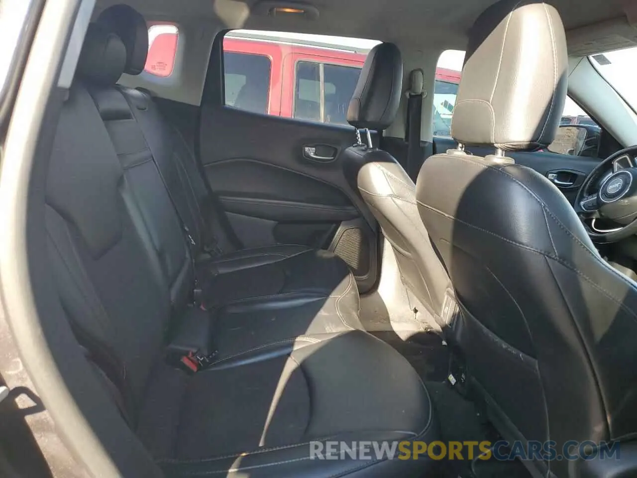 10 Photograph of a damaged car 3C4NJCBB3KT852044 JEEP COMPASS 2019