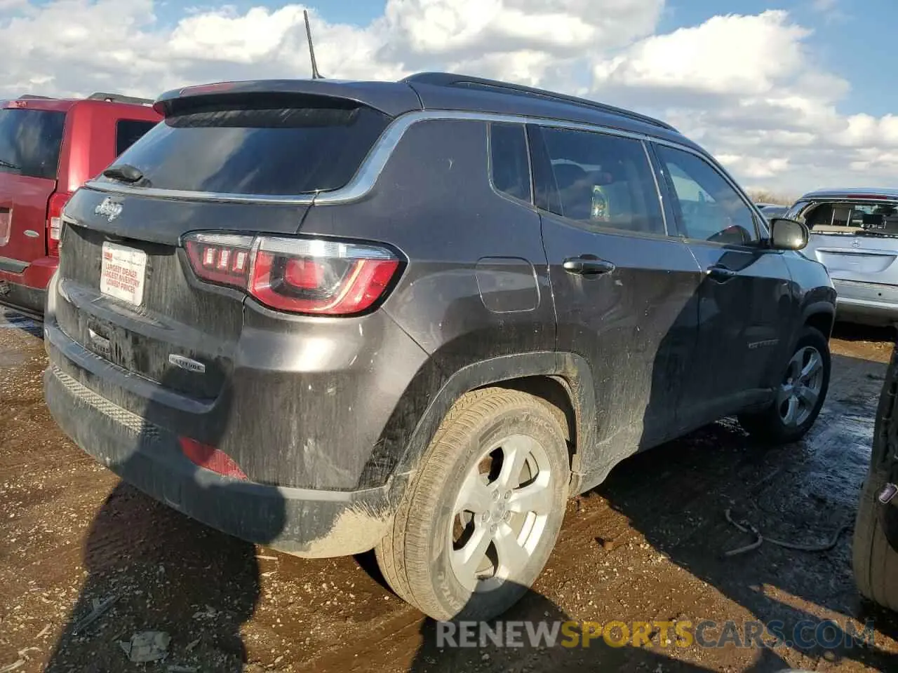 3 Photograph of a damaged car 3C4NJCBB3KT852044 JEEP COMPASS 2019