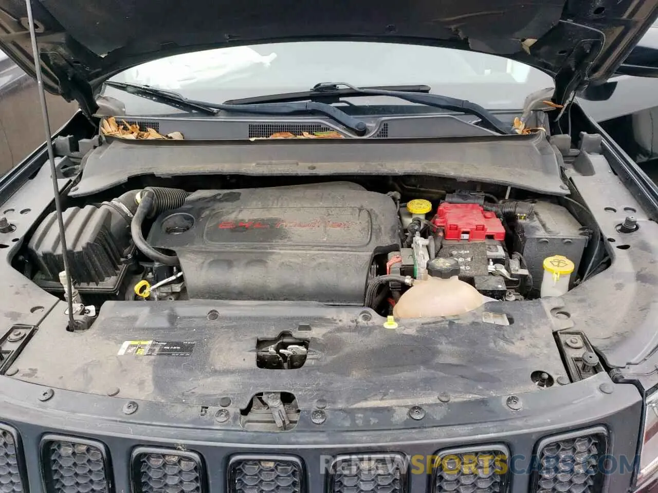 12 Photograph of a damaged car 3C4NJCBB4KT613022 JEEP COMPASS 2019