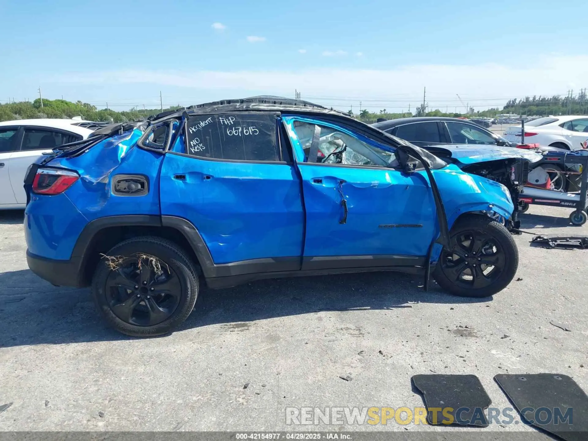 12 Photograph of a damaged car 3C4NJCBB4KT667615 JEEP COMPASS 2019