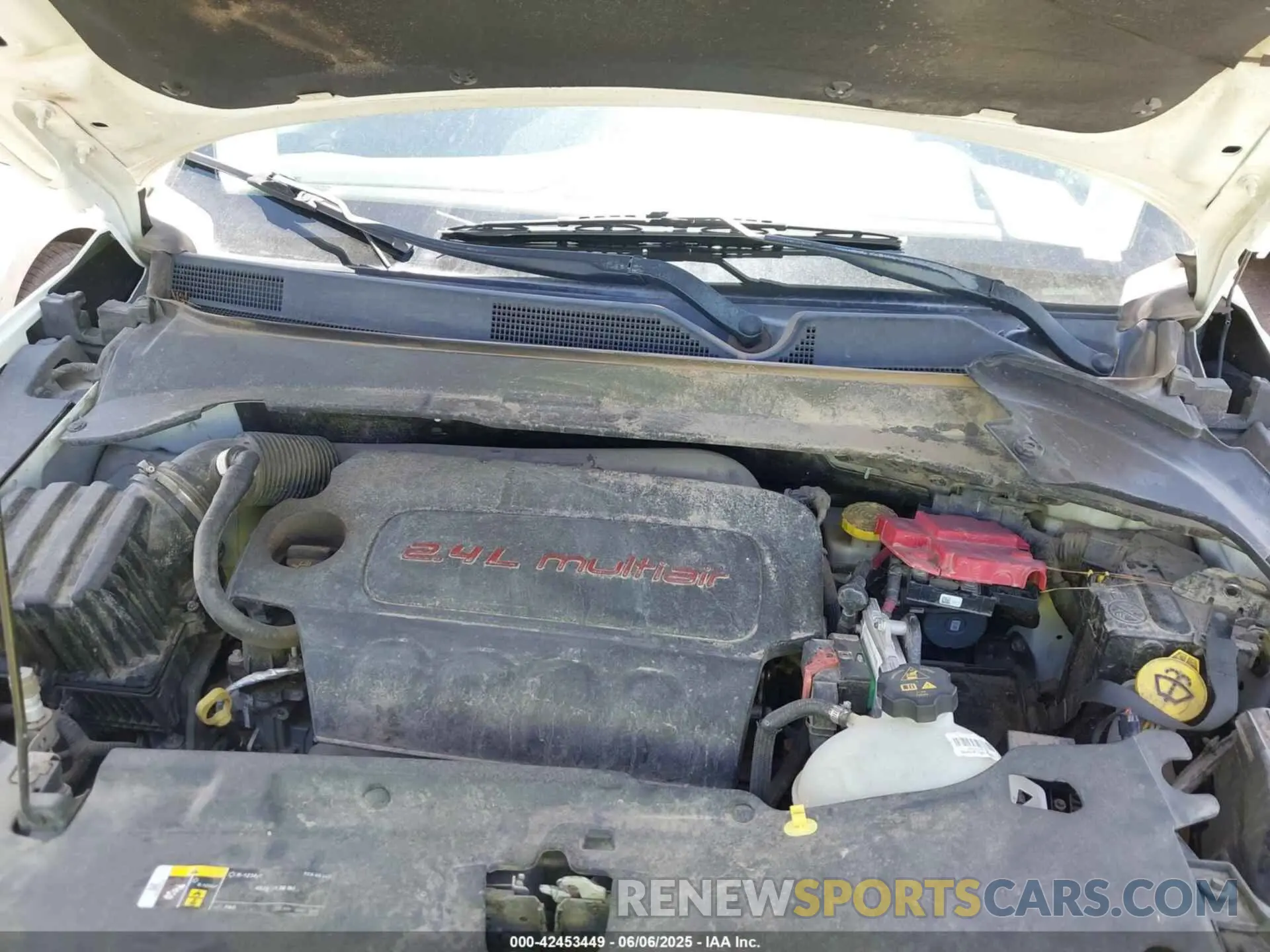 10 Photograph of a damaged car 3C4NJCBB4KT692711 JEEP COMPASS 2019
