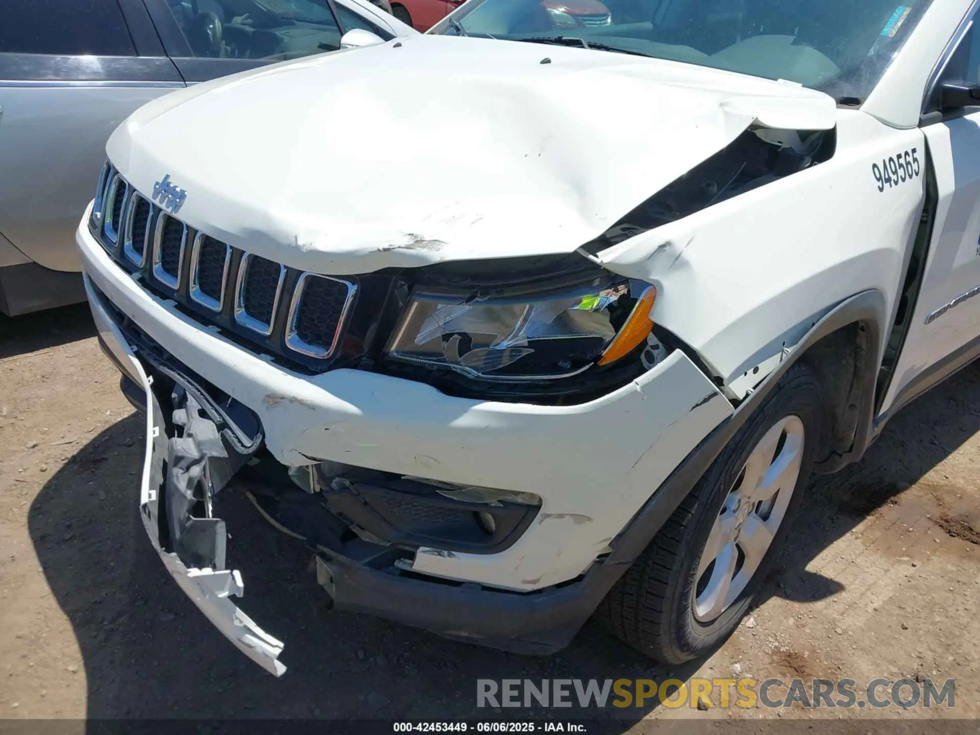 6 Photograph of a damaged car 3C4NJCBB4KT692711 JEEP COMPASS 2019