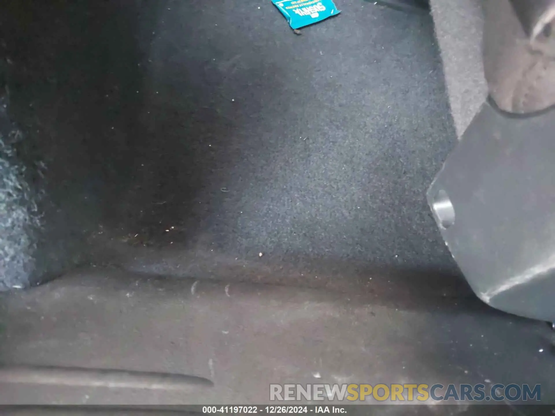 8 Photograph of a damaged car 3C4NJCBB4KT755810 JEEP COMPASS 2019