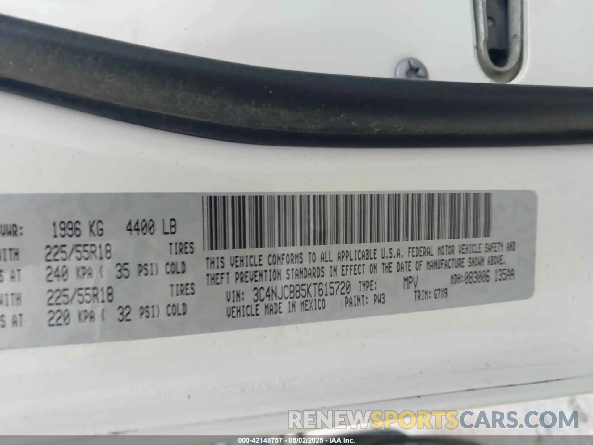 9 Photograph of a damaged car 3C4NJCBB5KT615720 JEEP COMPASS 2019