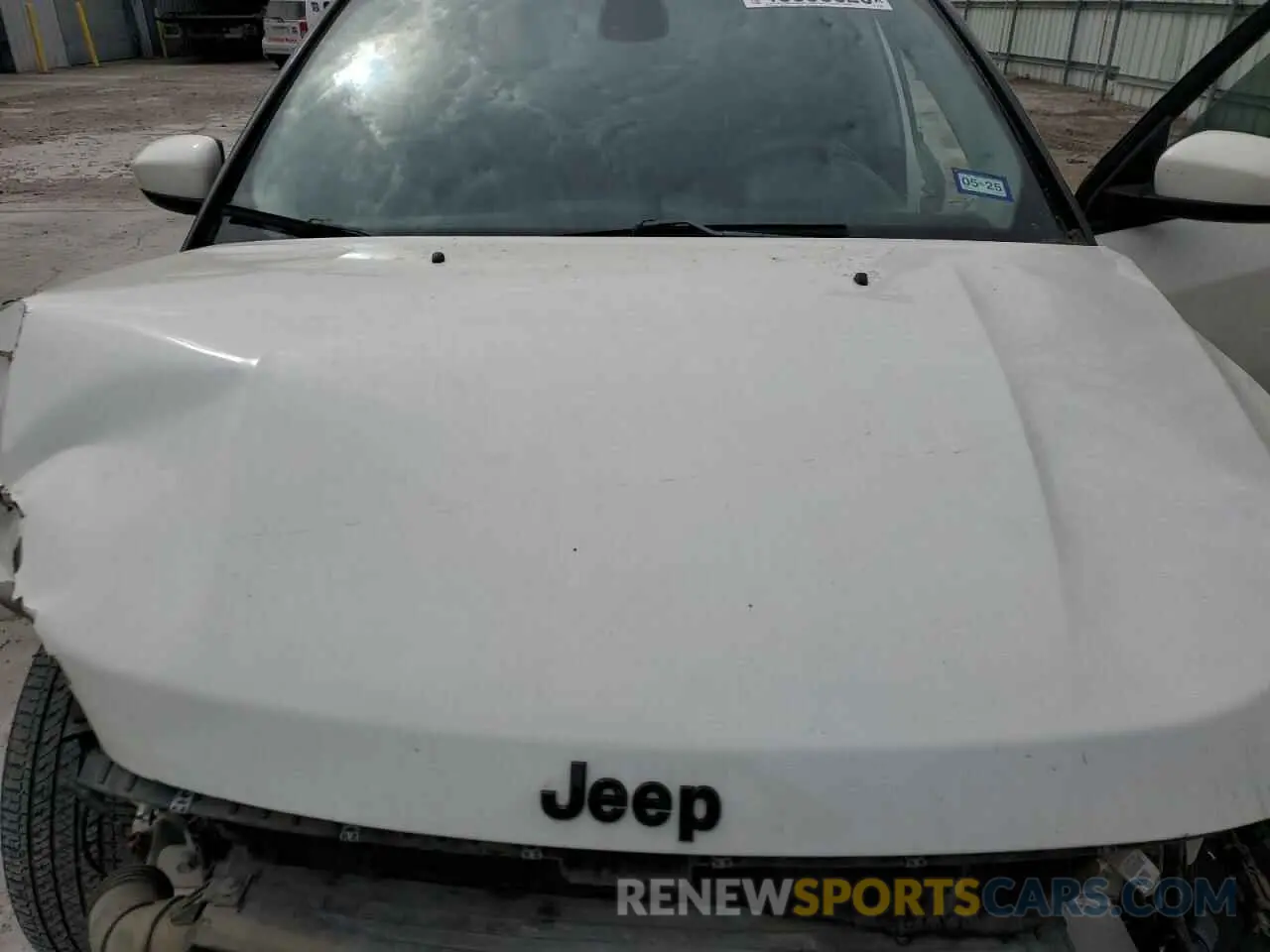 11 Photograph of a damaged car 3C4NJCBB5KT649267 JEEP COMPASS 2019