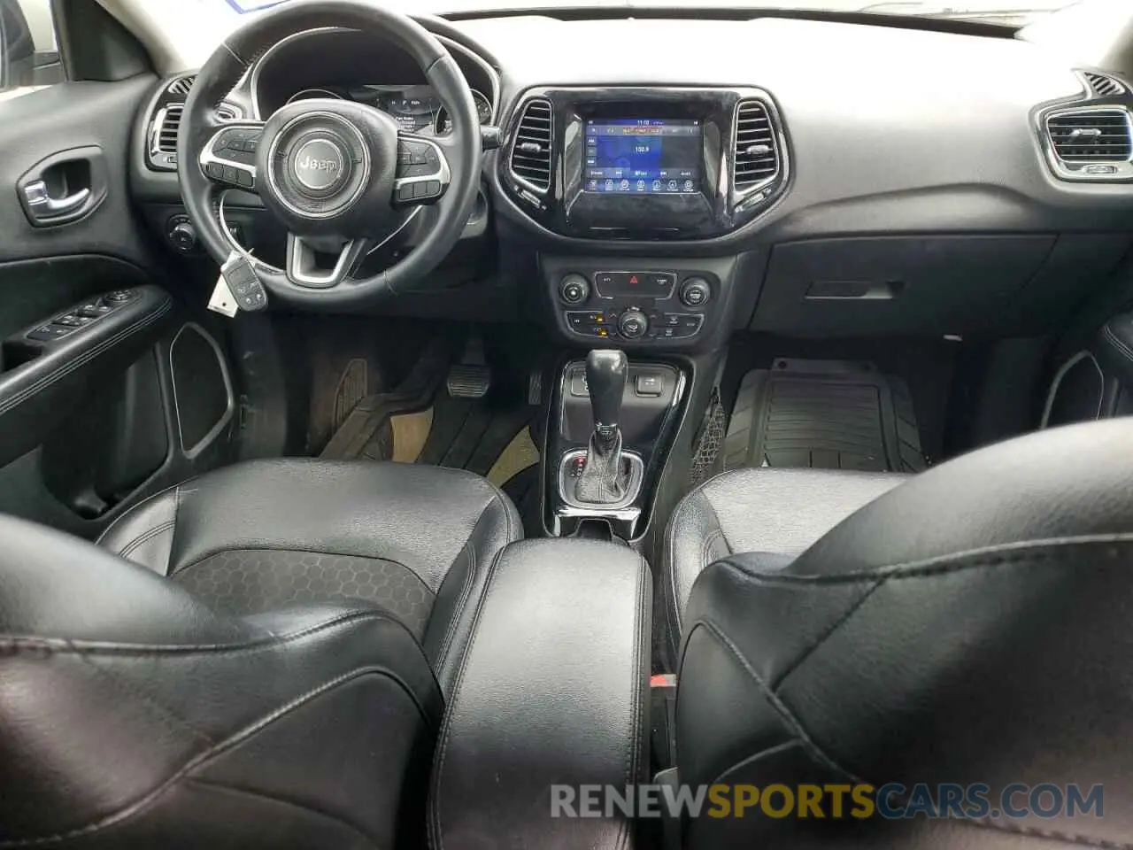 8 Photograph of a damaged car 3C4NJCBB5KT649267 JEEP COMPASS 2019