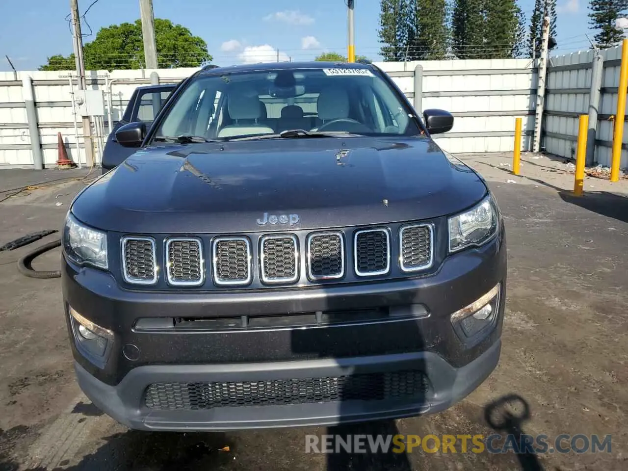 5 Photograph of a damaged car 3C4NJCBB5KT699408 JEEP COMPASS 2019