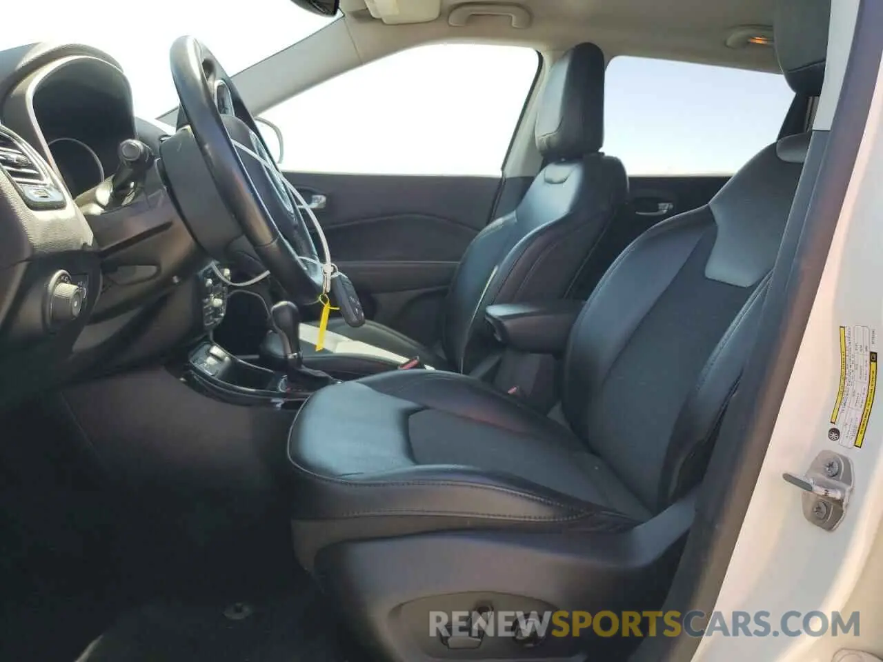 7 Photograph of a damaged car 3C4NJCBB5KT743181 JEEP COMPASS 2019