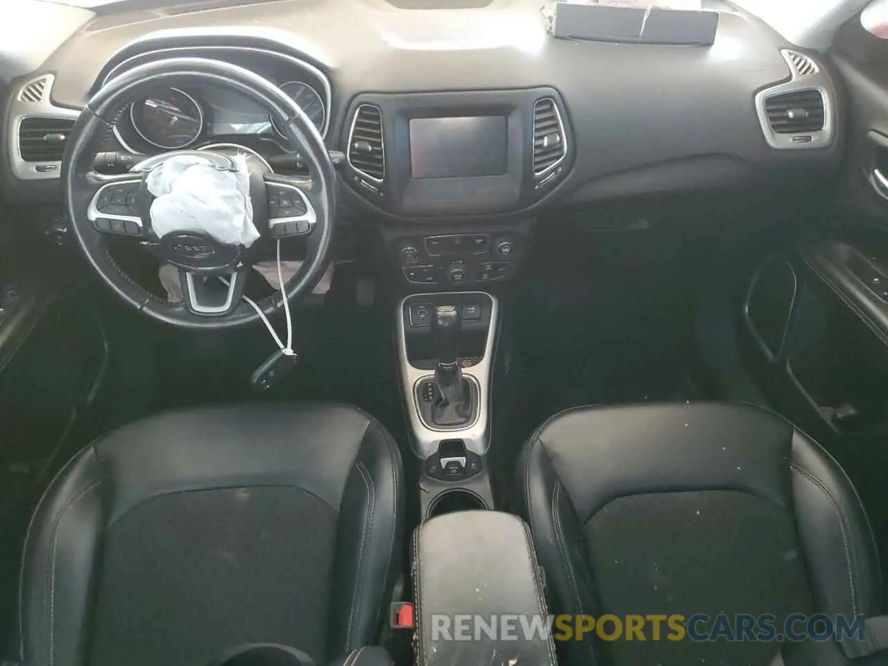 8 Photograph of a damaged car 3C4NJCBB5KT809244 JEEP COMPASS 2019
