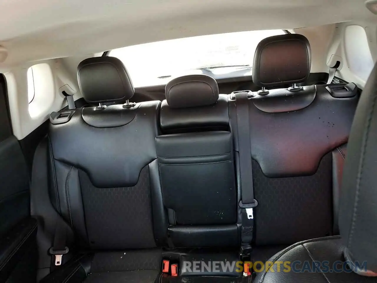 10 Photograph of a damaged car 3C4NJCBB5KT851249 JEEP COMPASS 2019