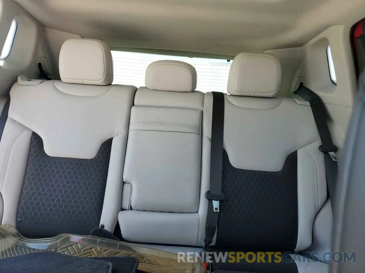10 Photograph of a damaged car 3C4NJCBB6KT637161 JEEP COMPASS 2019