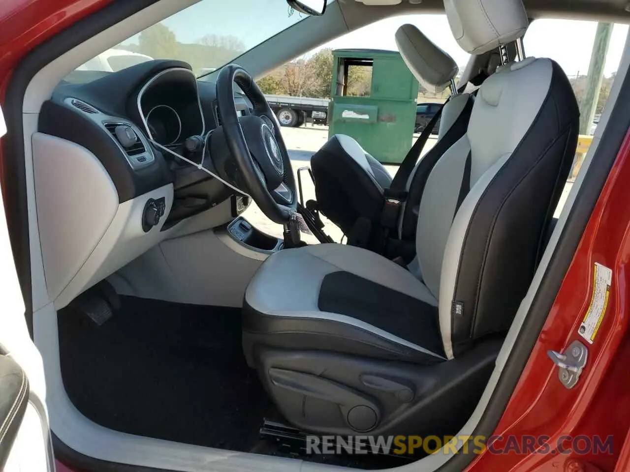 7 Photograph of a damaged car 3C4NJCBB6KT637161 JEEP COMPASS 2019