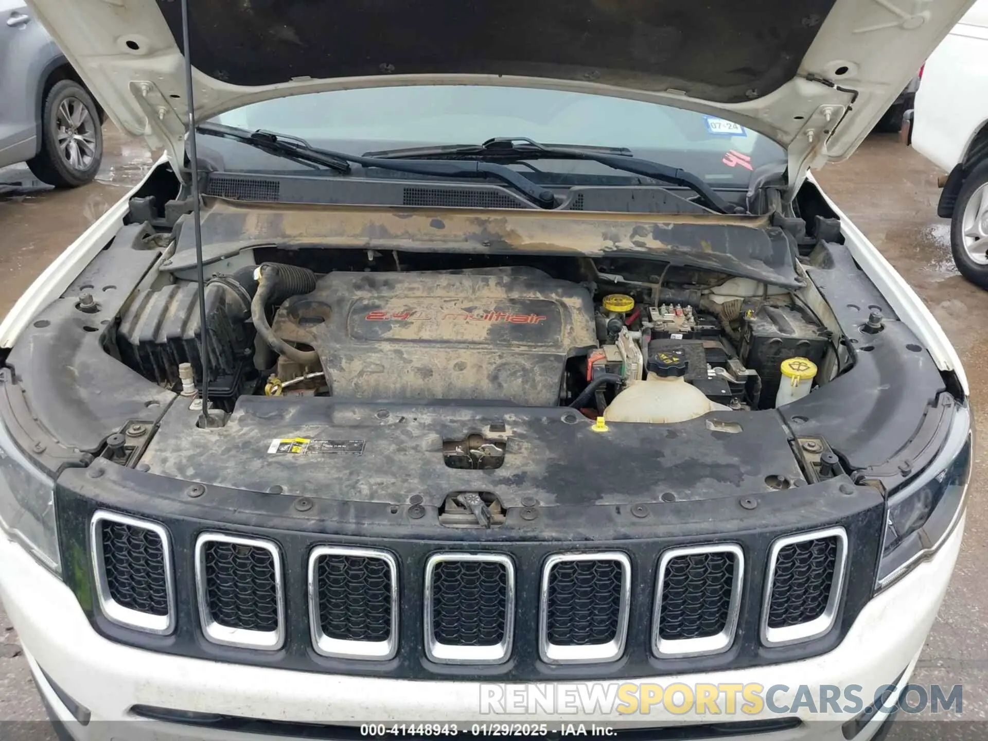 10 Photograph of a damaged car 3C4NJCBB6KT654719 JEEP COMPASS 2019