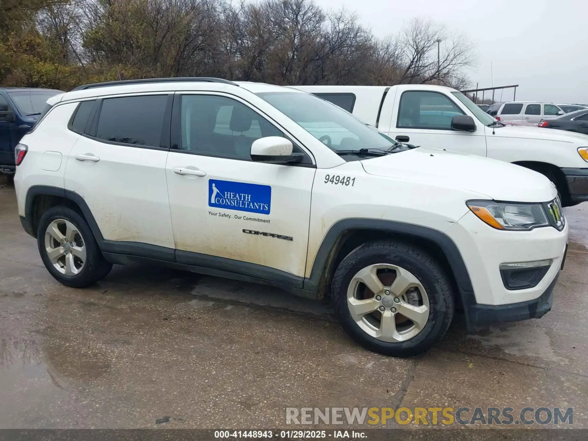 13 Photograph of a damaged car 3C4NJCBB6KT654719 JEEP COMPASS 2019