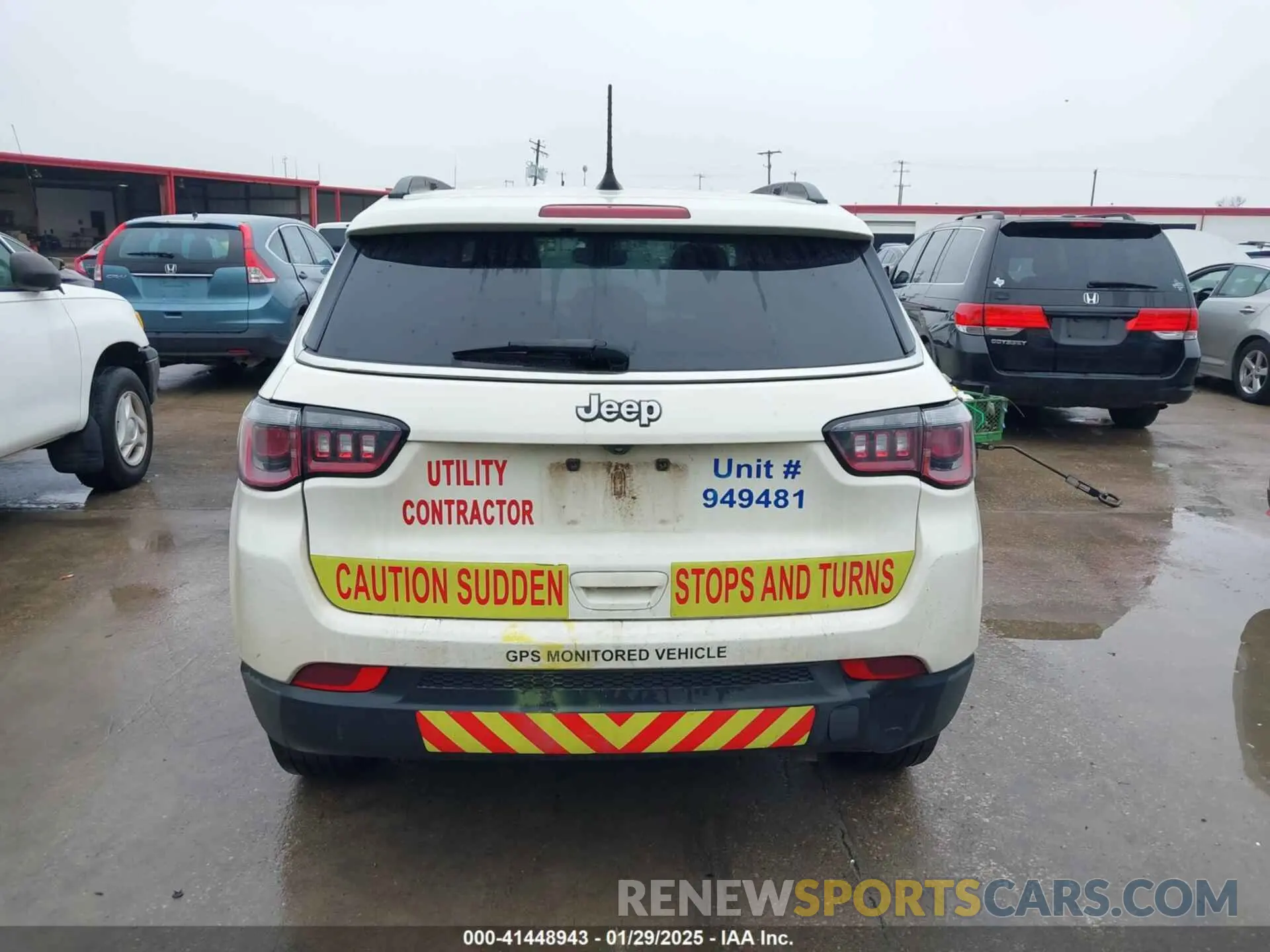 16 Photograph of a damaged car 3C4NJCBB6KT654719 JEEP COMPASS 2019